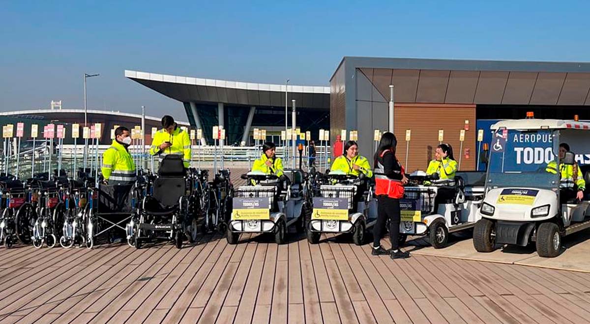 200 personas necesitan diariamente asistencia en el aeropuerto. Esta cifra se doblará para los juegos Parapanamericanos Santiago 2023.