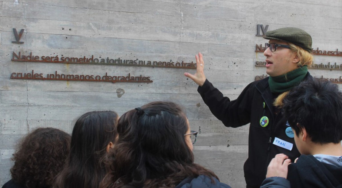 Variadas iniciativas en torno a la conmemoración de los 50 años del golpe de Estado en nuestro país y una interesante convocatoria para fomentar el reciclaje en los municipios a lo largo de todo Chile. Son las actividades que están cambiando el mundo en nuestra Agenda Pública de esta semana.