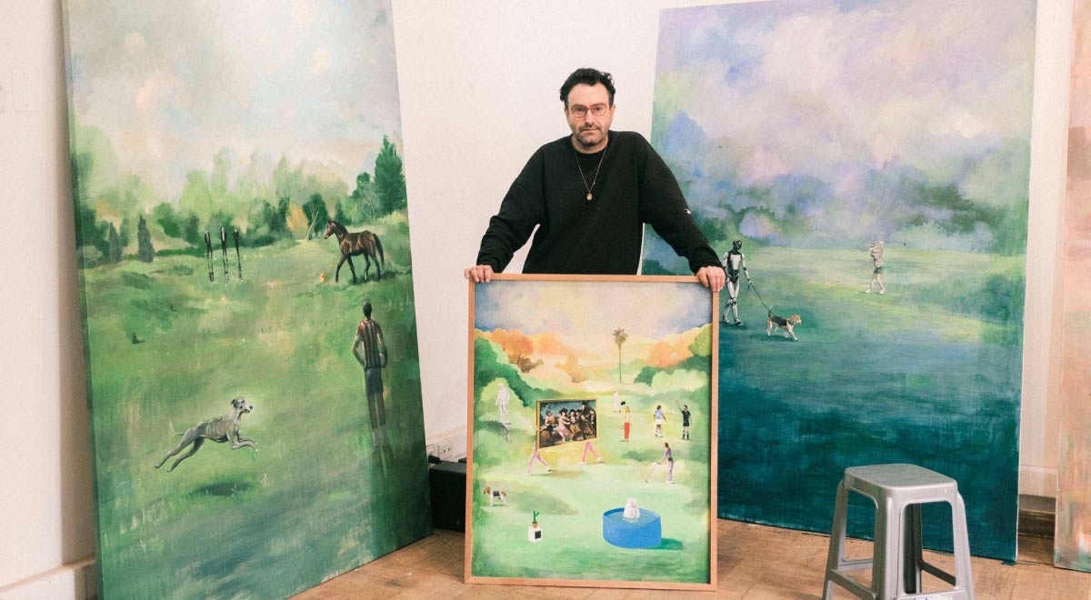  A diez años del bicampeonato de América, 11 artistas chilenos reinterpretan este hito desde distintas disciplinas y lenguajes. La exposición, impulsada por Fundación CRACKS a través de BAO –Balón, Arte, Oficio–, busca abrir nuevas formas de encontrarse con una historia que marcó a una generación y que hoy puede ser compartida con las nuevas generaciones.

